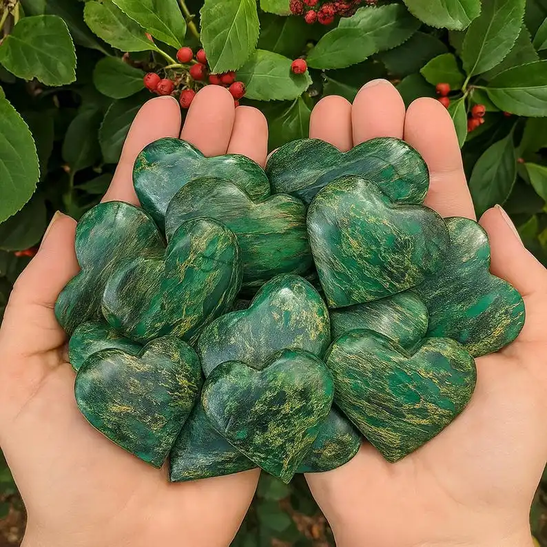 1 قطعة قلوب حجر الزمرد الطبيعي-بلورات جيب الزمرد الأصلية-صخور حجر كريستال الزمرد