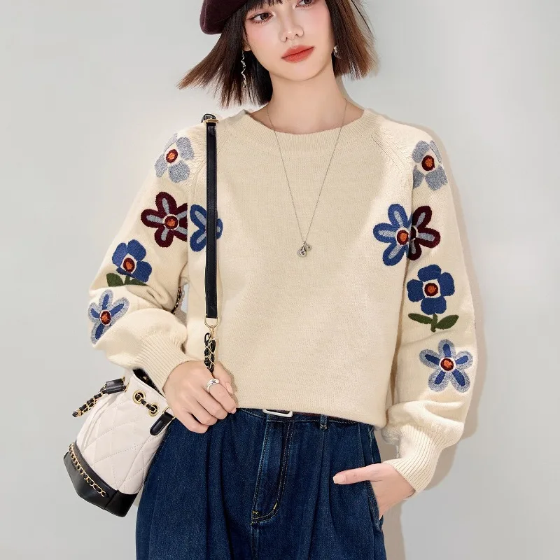 

2025 New Korean Lazy Style 3D Flower Knitted Sweater Women's Vintage Fashion O-Neck Long Sleeve Apricot Pullover Knitwear Tops