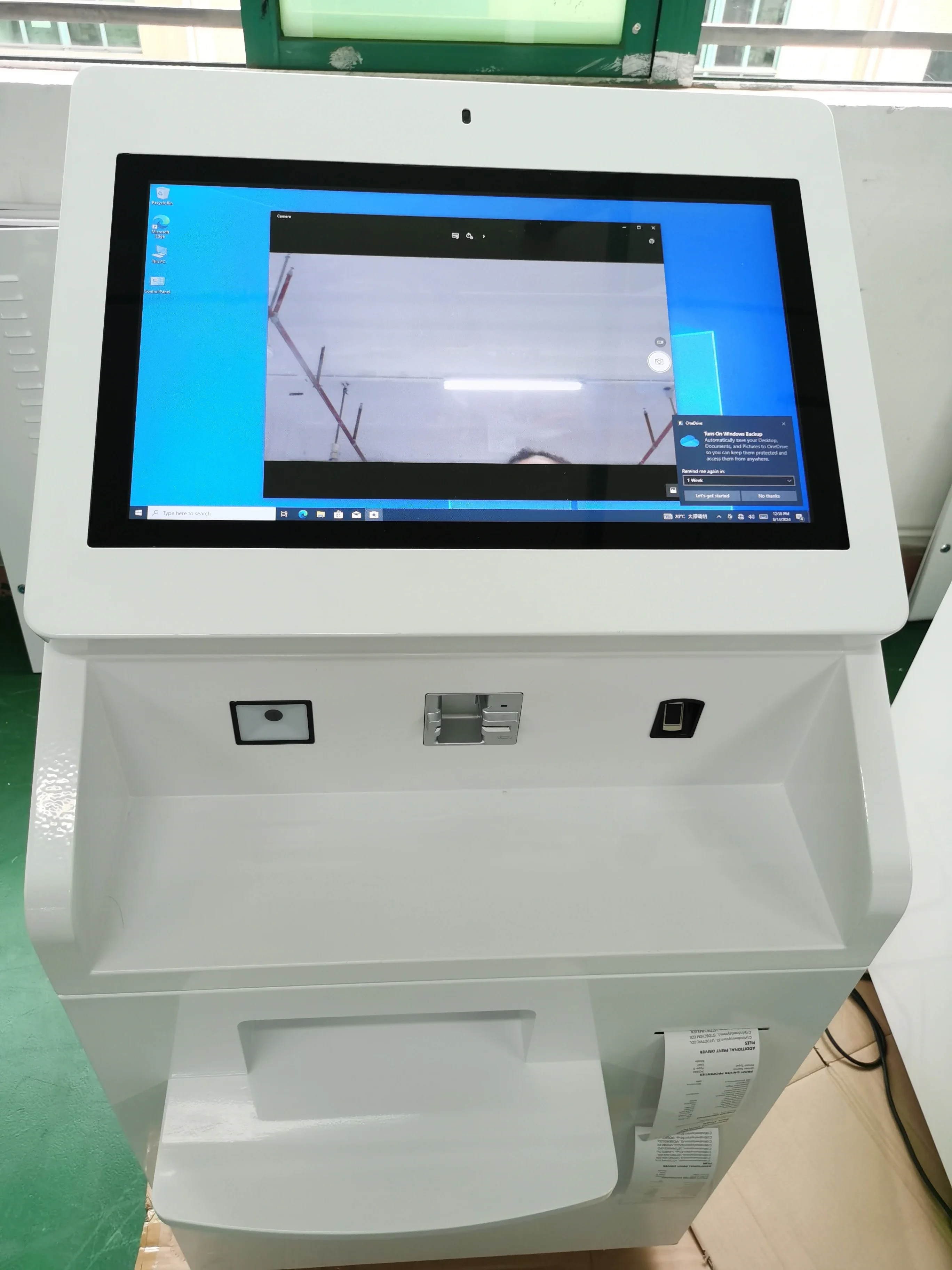 Touch screen per chiosco self service con biglietti per scansione codice QR Stampa tutto in un display LCD