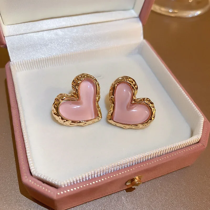 New French Pink White Resin Heart Stud Earrings 2024 Fashion Jewelry Daily Wear Accessories for Girls Women‘s Party