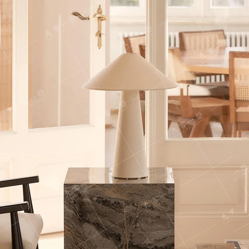 

Medieval style table lamp retro bedroom bedside lamp creative hotel homestay model room calligraphy lamp