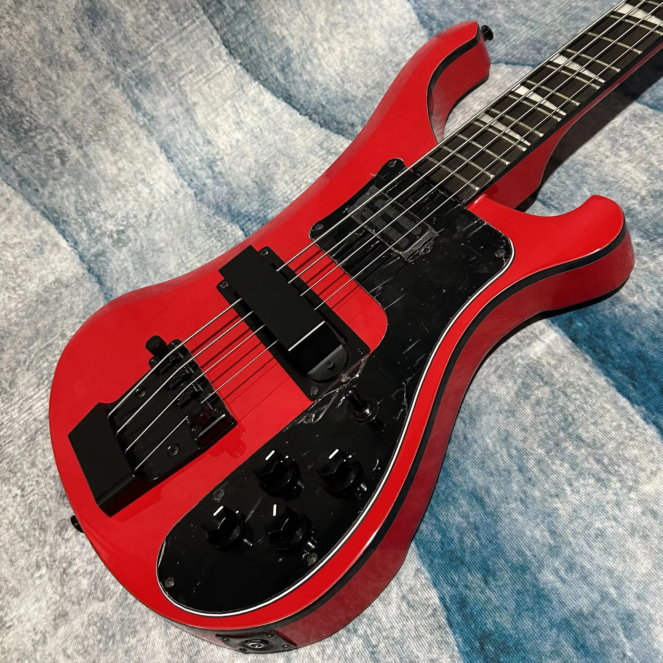 

Hot Sale Bass Guitars 4003 Version Red Color Rickenback 844 mm Scale Length