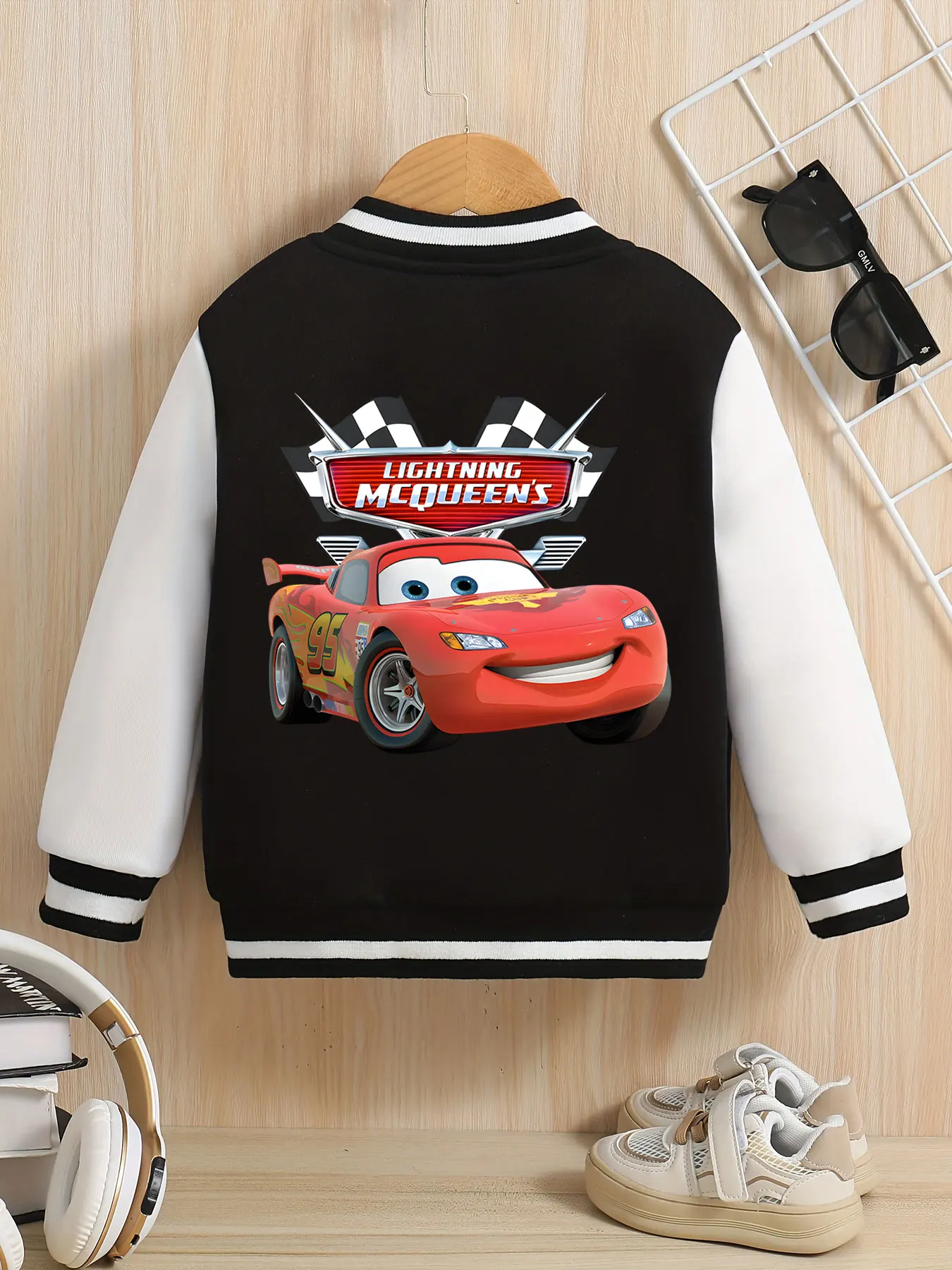 سترة بيسبول MINISO Disney Racing McQueen Boys - صورة Cool Racing McQueen، ناعمة ودافئة، مثالية للعب في الهواء الطلق