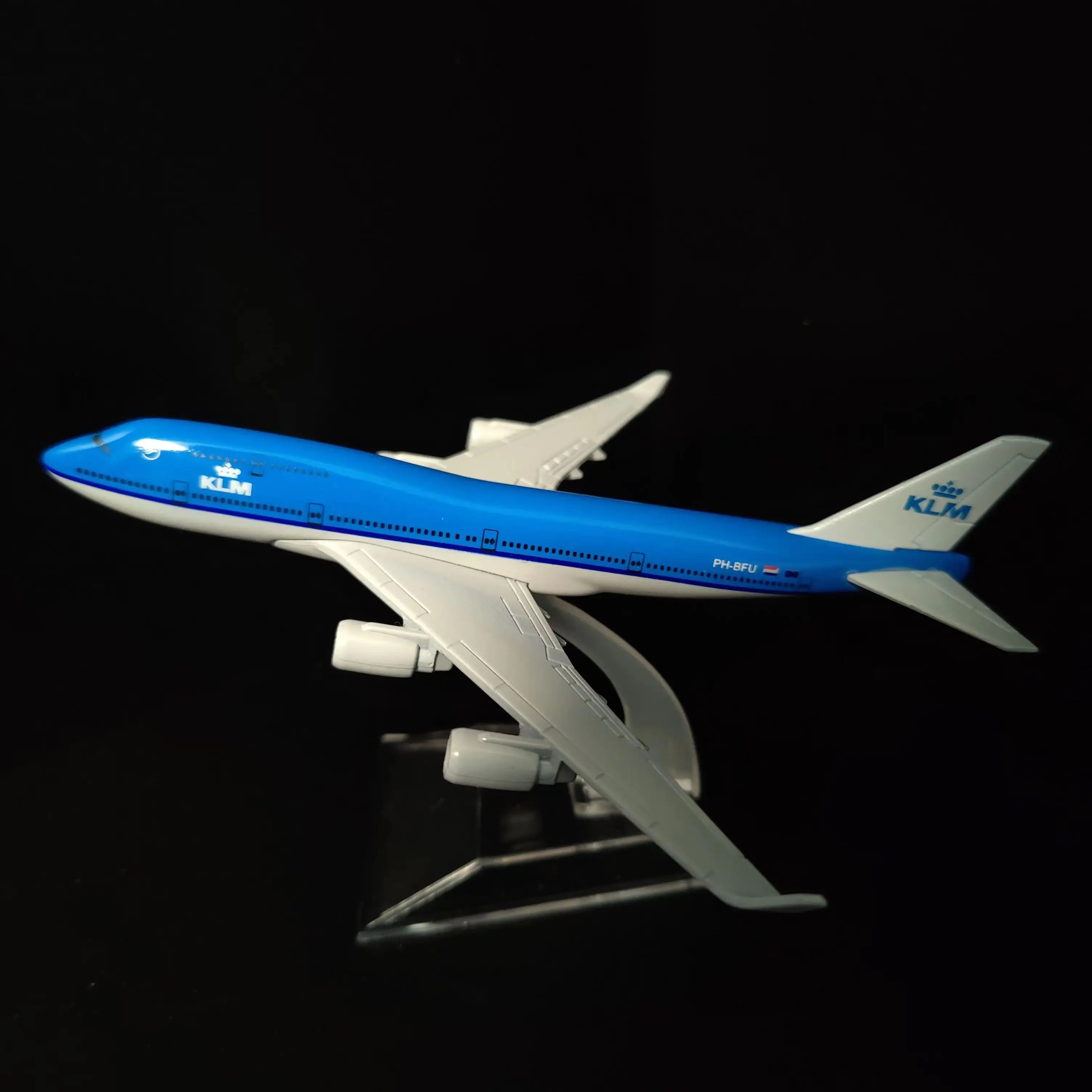 Scale 1:400 Metal Aircraft Replica 15cm KLM Royal Dutch B747 Boeing Airbus Airplane Model Miniature Xmas Gift for Boy Girl