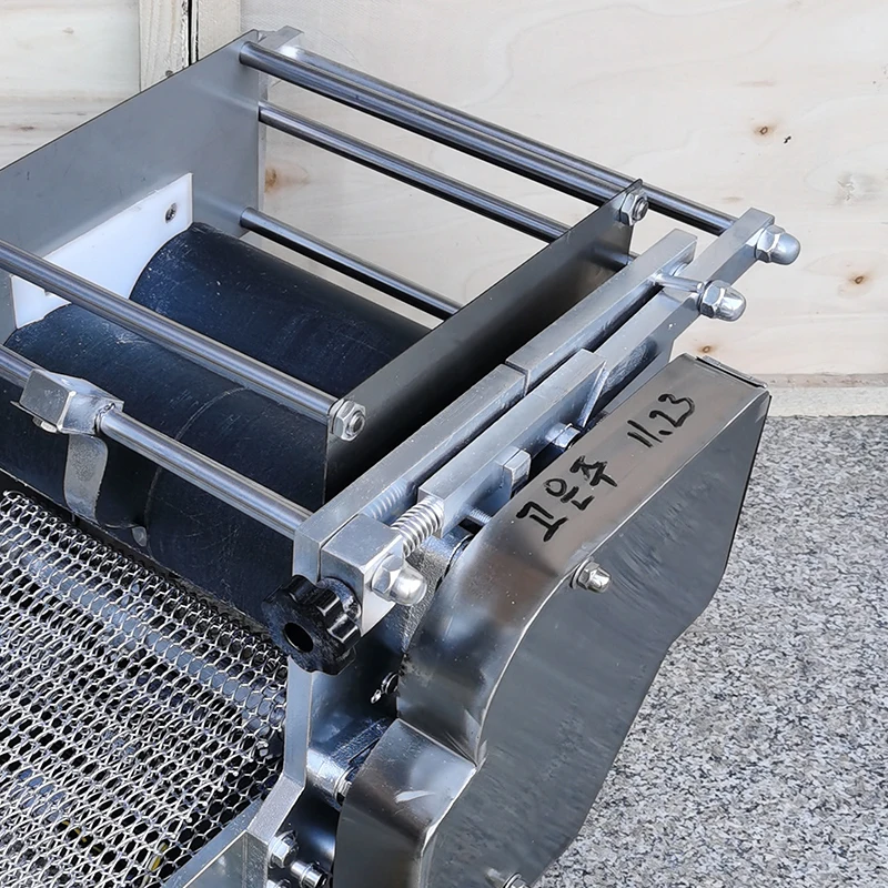 

Малогабаритная бытовая машина для формования и нарезки круглых лепешек из пшеничной муки, коммерческая машина для приготовления кукурузных блинов