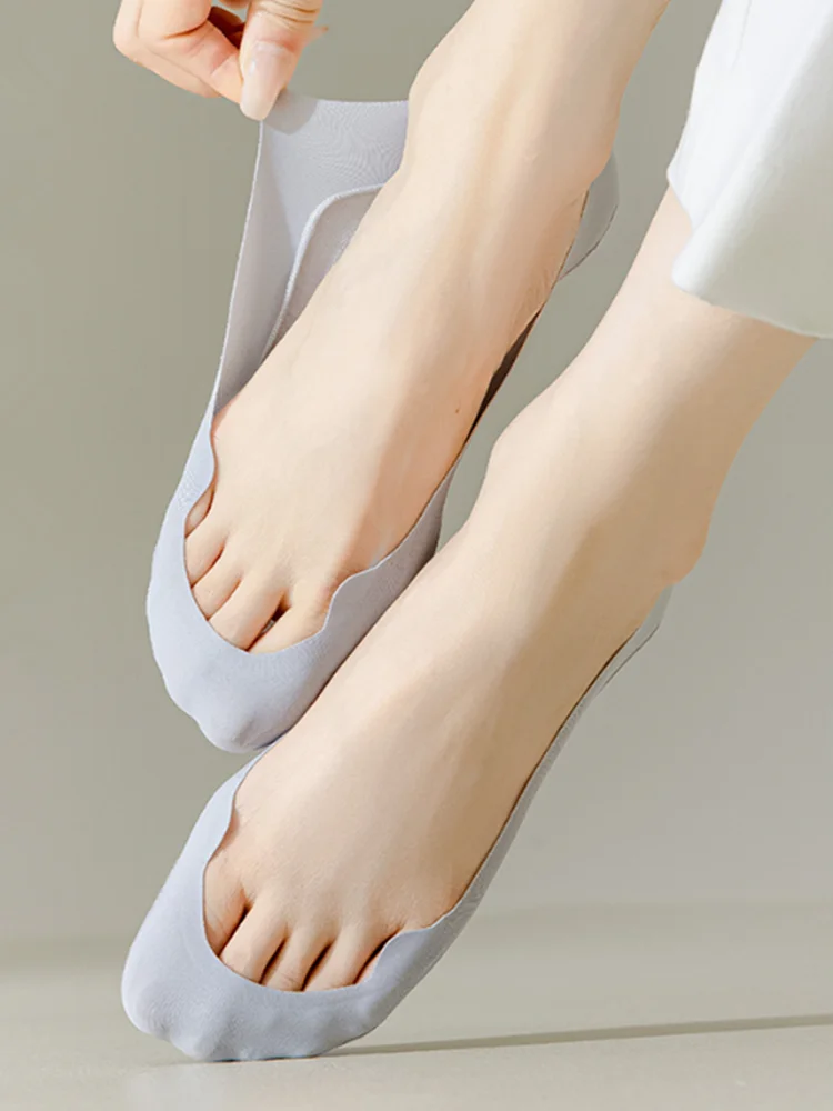 2 Pairs Ｗoman Anti-slip Invisible No Show Socks Summer Thin cotton material Solid Ice Silk Low Cut Protective Toe Sock Slippers