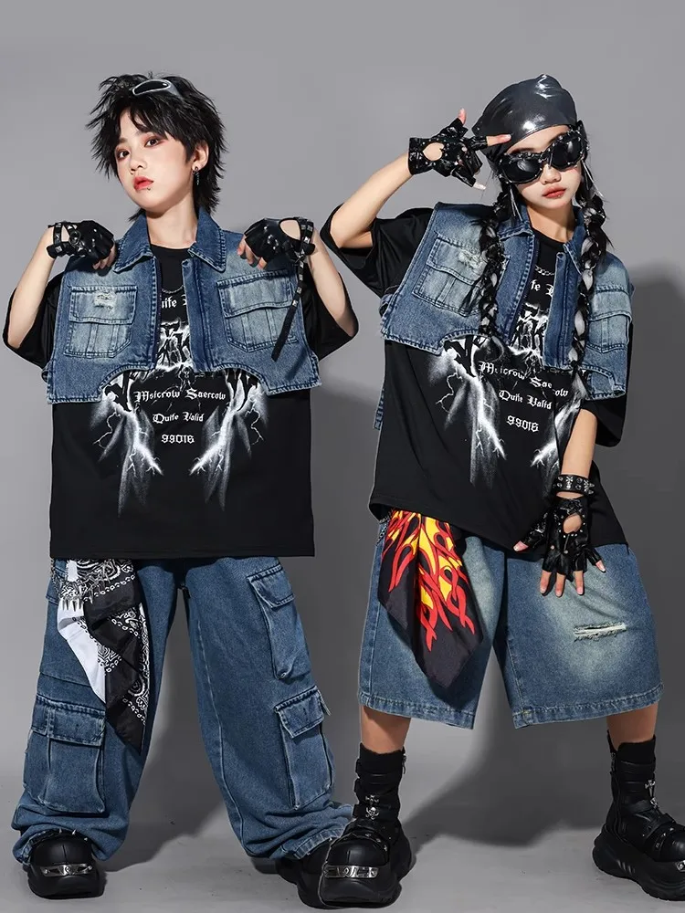 2025 Kinder Jazz Dance Kostüm Mädchen Denim Weste Hosen Jungen Street Dance Performance Kleidung Sommer Kurzen Ärmeln Anzug BL16125