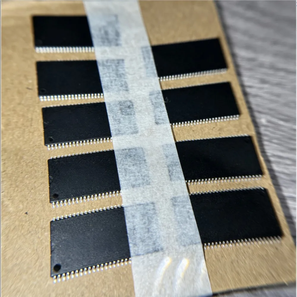 5pcs/lot DS2516APTA-75 DS2516APTA-75-E H57V2562GTR-75C HY57V281620FTP-H HY57V281620 IS42S81600F-6TLI IS42S81600F TSOP-54