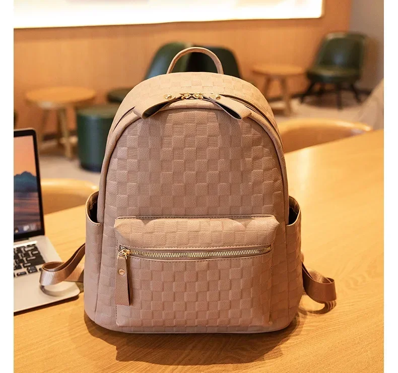 

2025 Paris-Chic Hybrid | AntiTheft + MetroConvert | Women's MegaZen Vault