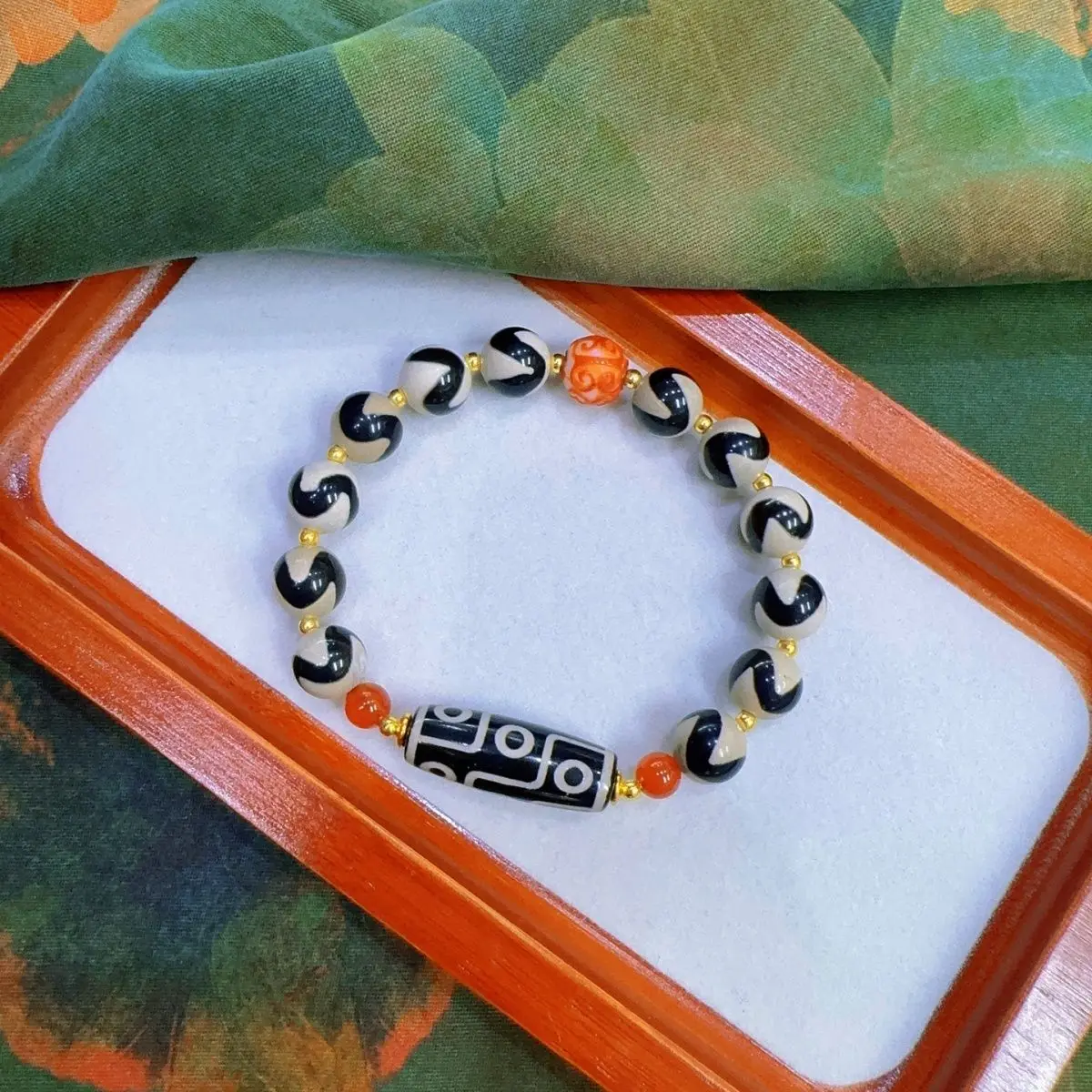 

Вверенный тибетский браслет с девятью глазами из агата Дзи, унисекс, бусины в виде зубов тигра, ювелирные изделия из халцедона, натуральный камень, духовная защита