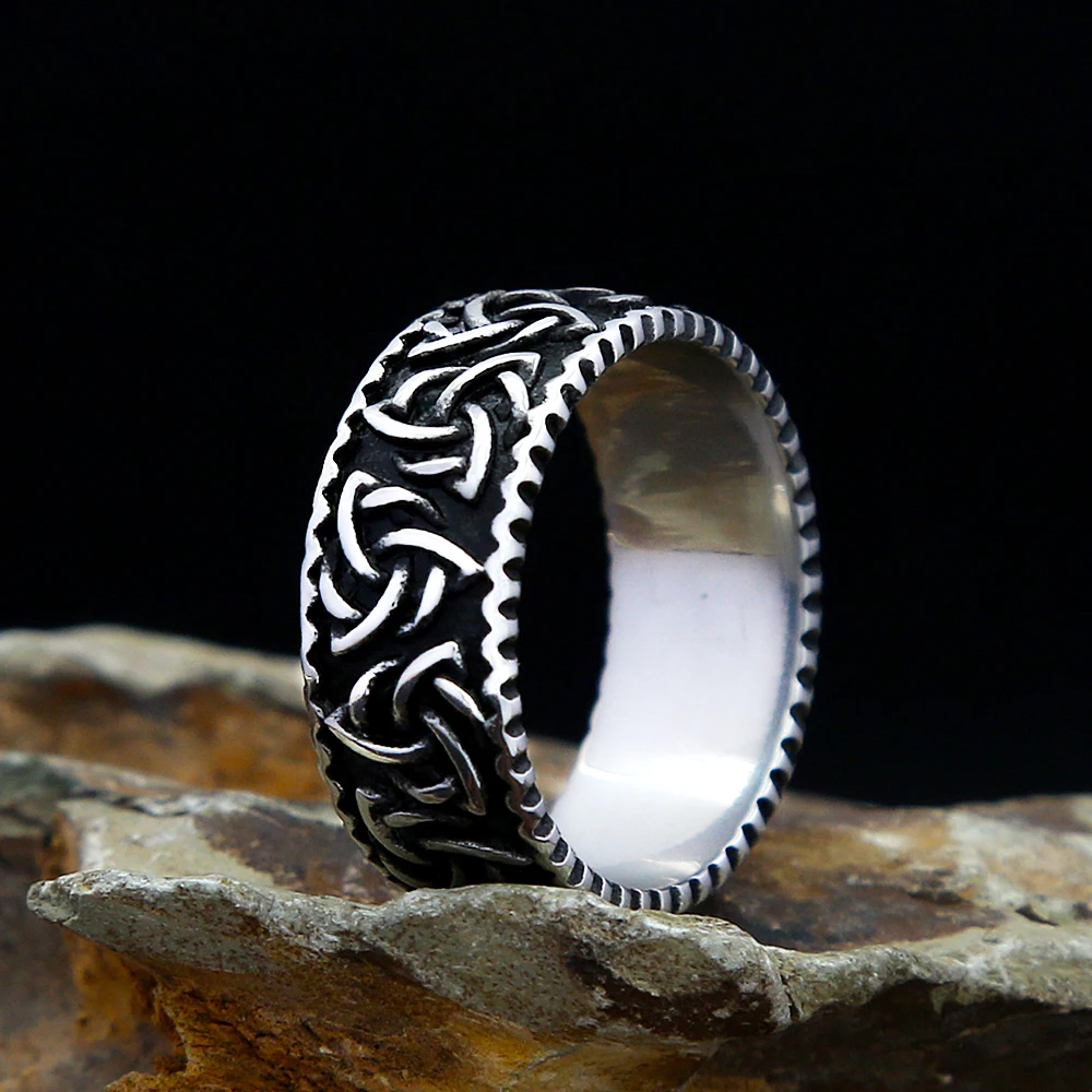 Retro Celtic Triquetra Knot Stainless Steel Band Ring Serrated Edge Wide Finger Ring Unisex Punk Casual Holiday Jewelry Gift