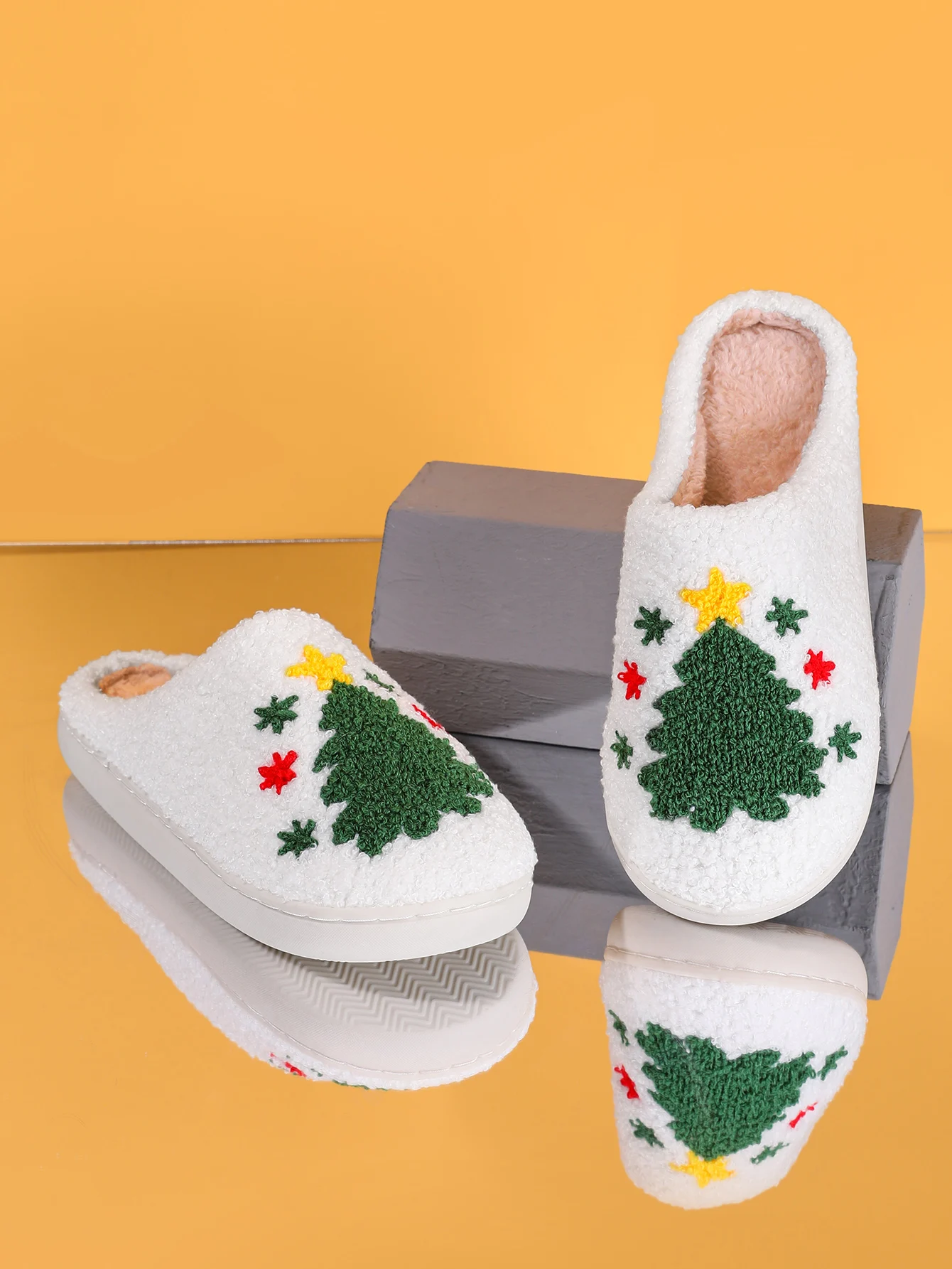 Men's Home Slippers New Christmas Tree Deer Cartoon Warm Winter Cotton Slippers for Men and Women Couple Home Indoor Cotton Slip - Image 5