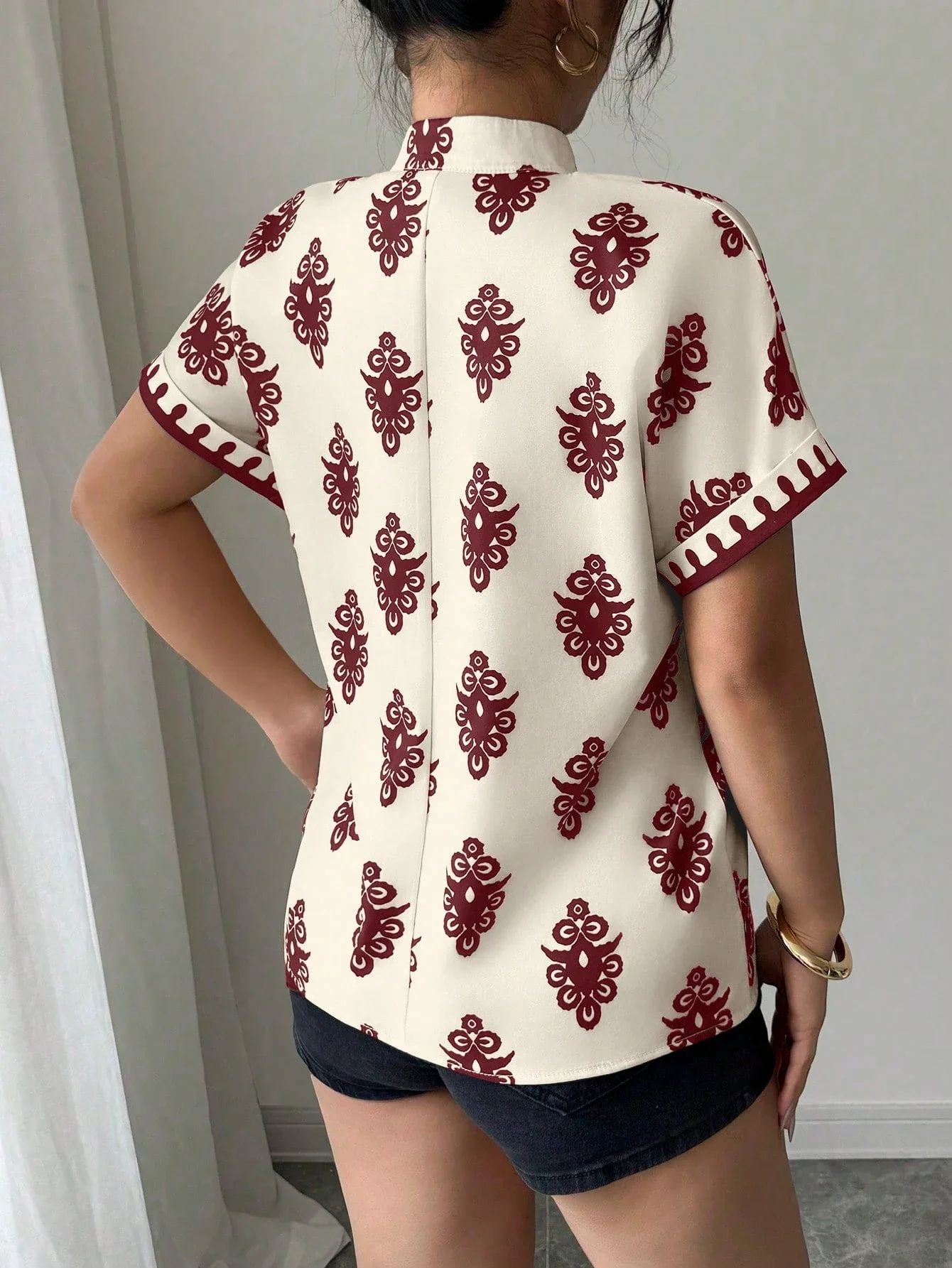 

Women Elegant Casual Short Sleeve V-Neck Printed Loose Blouse