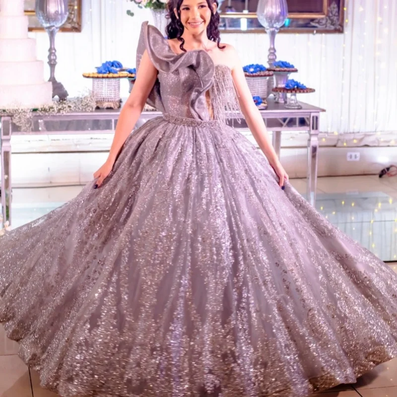

Silver Gray Quinceanera Dresses Off the Shoulder Crystal Glitter Decal Long tail Vestidoe 15 Quinceanera Customize