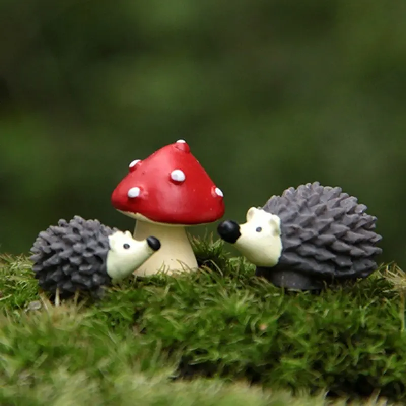 3Pcs Small Fairy Garden Gnomes Moss Terrarium Resin Crafts Decorations Artificial Mini Hedgehog With Red Dot Mushroom Gift