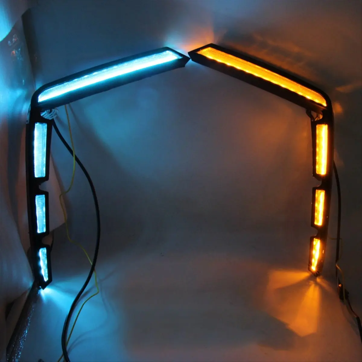 

Just- Car DRL Daytime Running Light LED Fog Lamps Tri-Color Light for Hyundai Elantra 2023-2024 Turn Signal Light