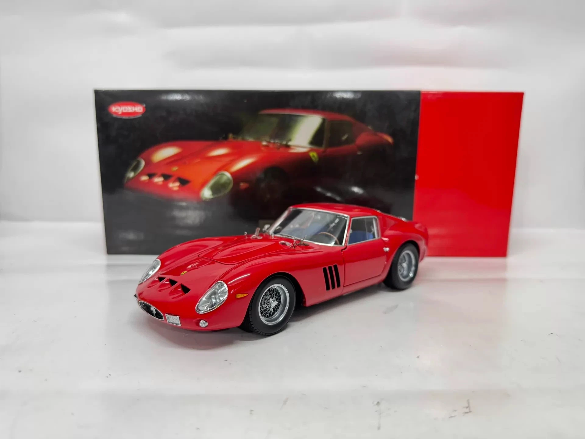 

Металлическая статическая модель автомобиля Kyosho 1:18 250GTO HI-End 1962, красная, имитация, лимитированная серия, подарок