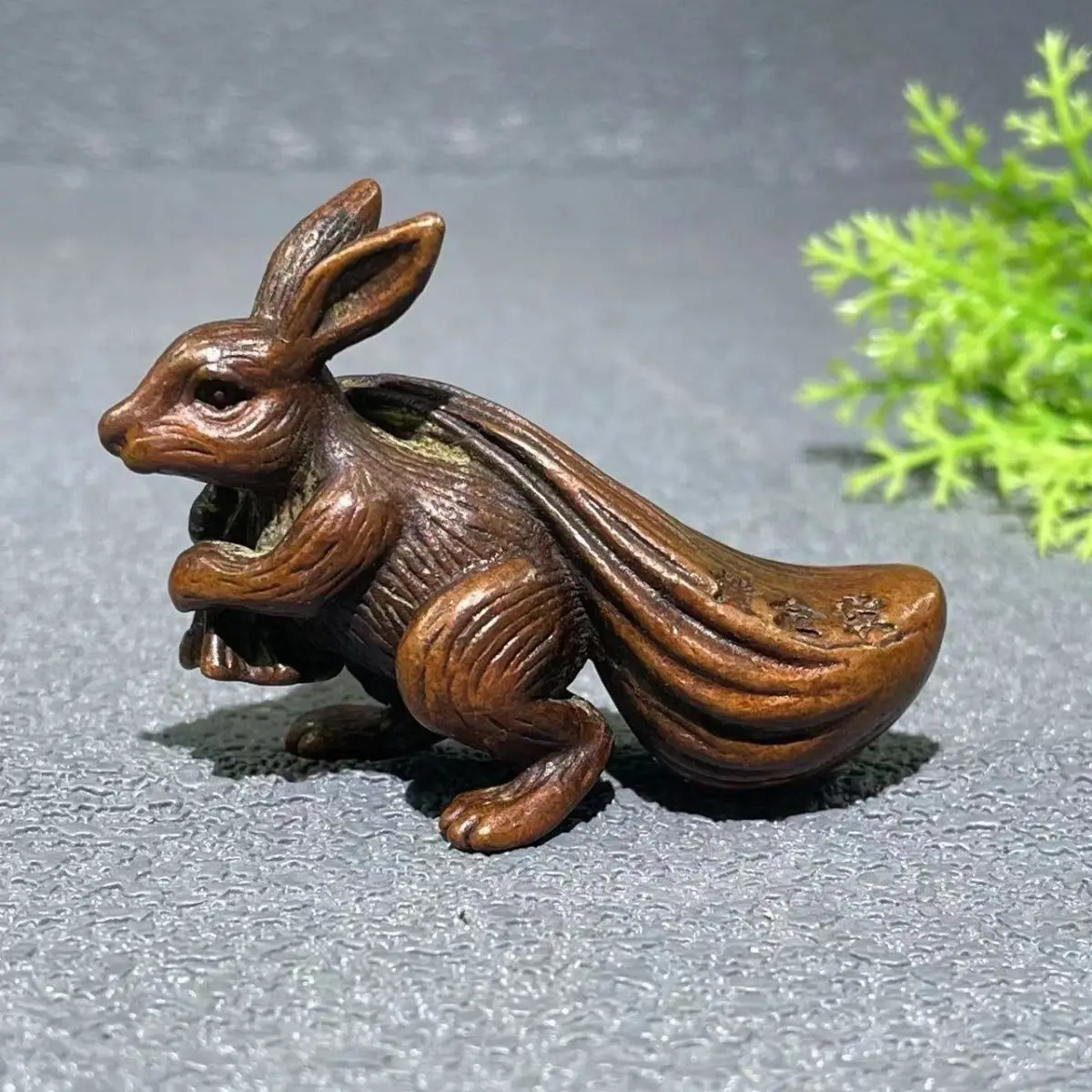 Retro Money bag rabbit Ornament Decoration Tea Pet Figurines Desk Decor Accessories