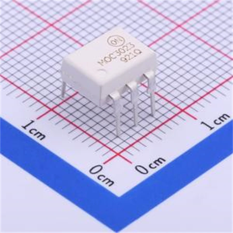 50PCS/LOT MOC3023M (Optoisolators)