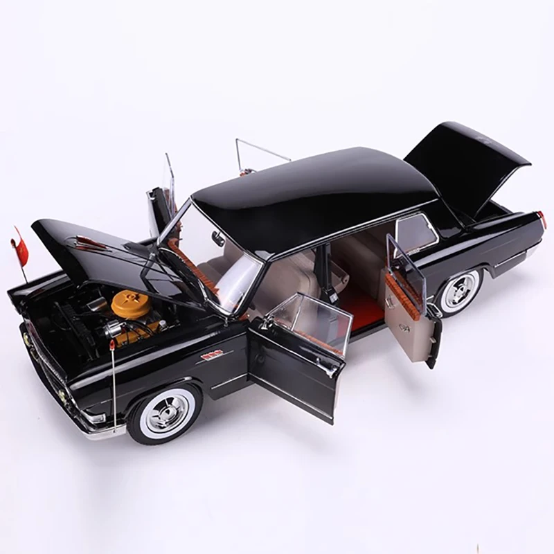 Yugu 1:18 Hongqi CA770 كونسيرج سيارة ثلاثة صف سيدان مفتوح بالكامل سبيكة محاكاة نموذج سيارة مجموعة