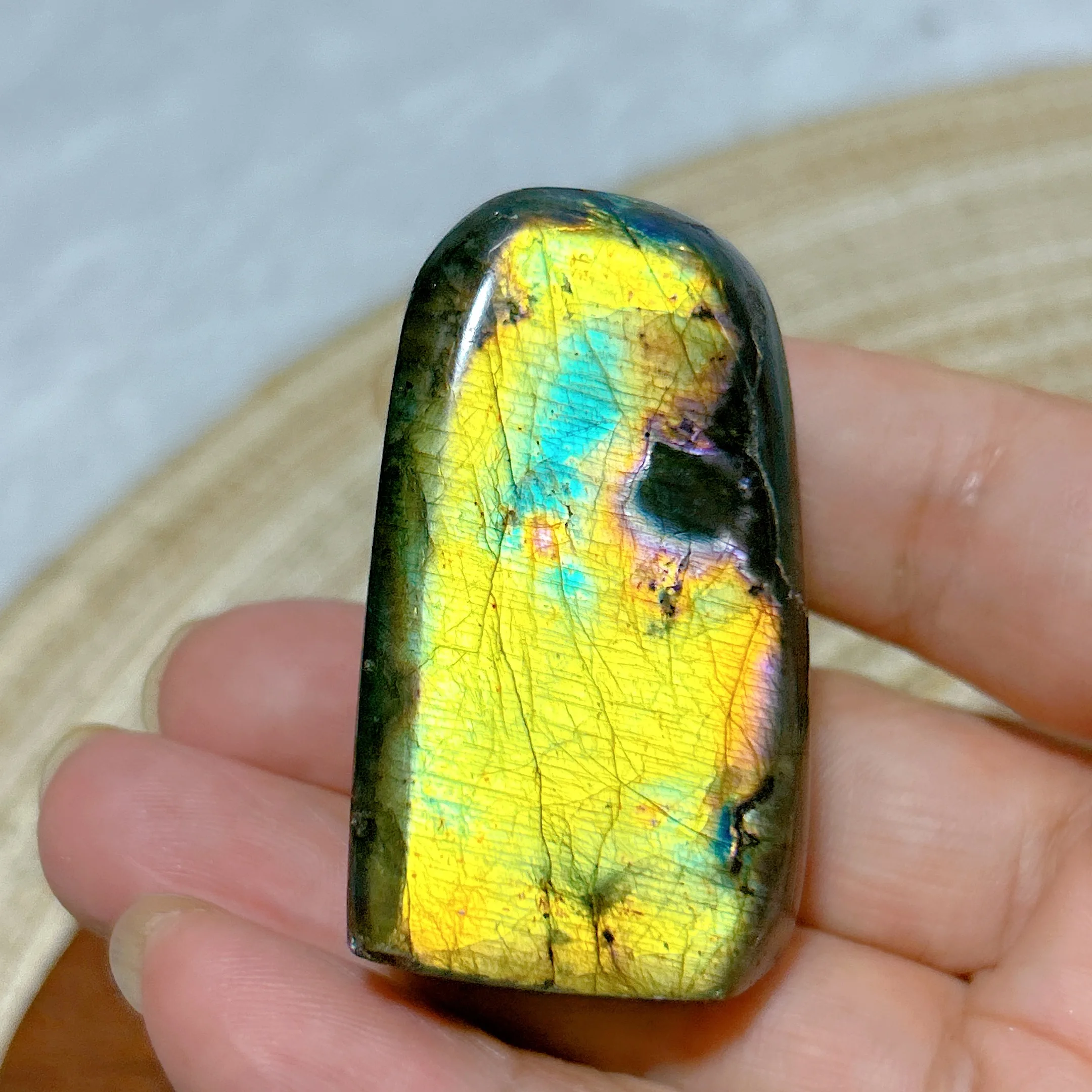 Natural Crystal Purple Rainbow Labradorite Free Form Flashy Healing High Quality Gemstone Mineral Energy Home Decorations Gift