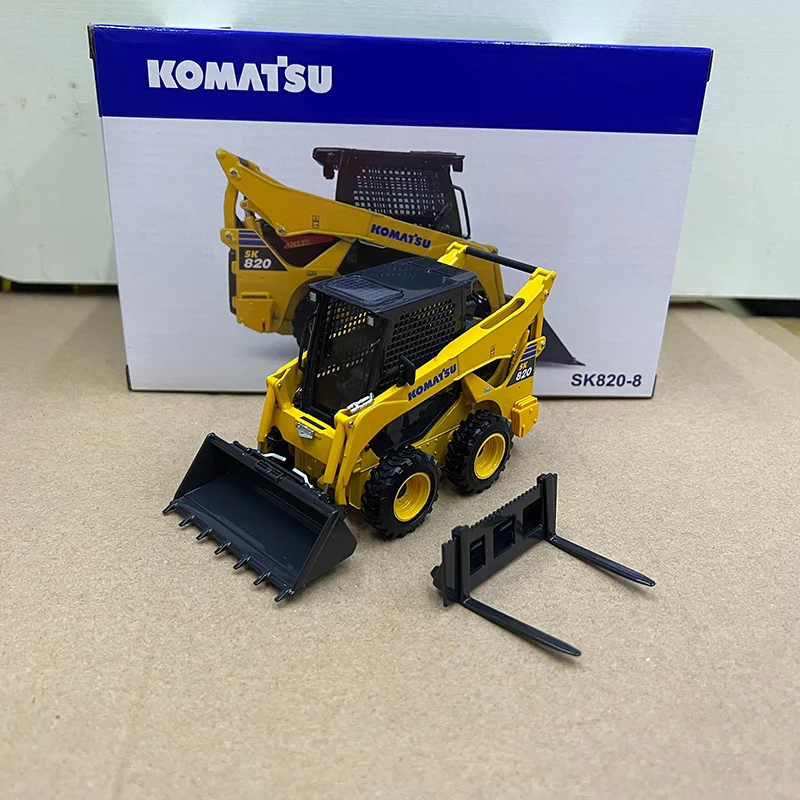 UH8177 1:25 Scale Komatsu SK820-8 Wheel Loader Alloy Car Model Collection Ornaments