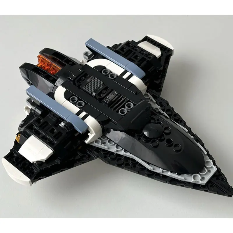 452 pezzi MOC- 205852   Astronave con carrello di atterraggio Corazzata spaziale Blocchi di costruzione Astronave Nave di difesa Modello MOC Kit di mattoni