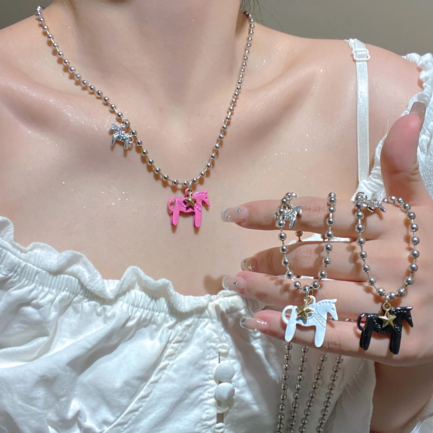 

Unique Design High Quality Oil Drip INS Cute Horse Clavicle Chain Vintage Fashion Simple Bead Necklace Women
