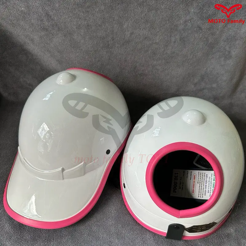 

Motorcycle helmet can tie a high ponytail women's helmet does not press the hair the ultra-light model has holes in the back