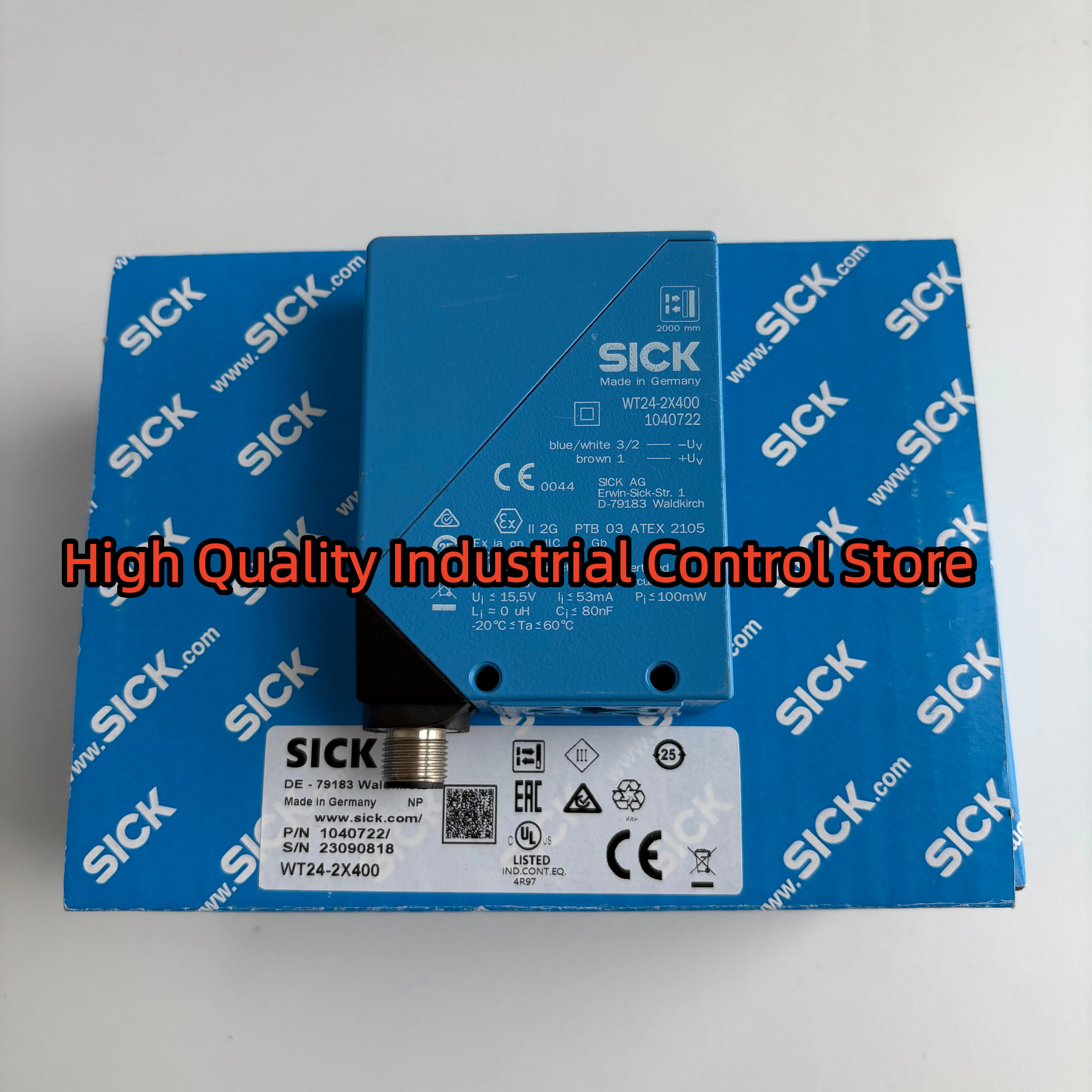 

WT24-2X400 1040722 Photoelectric sensor brand new