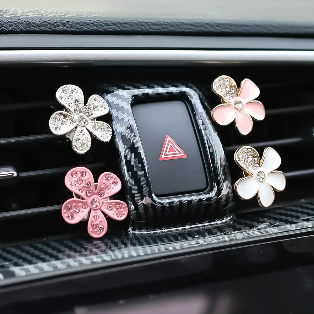 

Diamond Crystal Flower Car Air Vent Clip, 5-Petal Bling Aroma Decor with Fragrance, Instagram Fashion Car Accessory