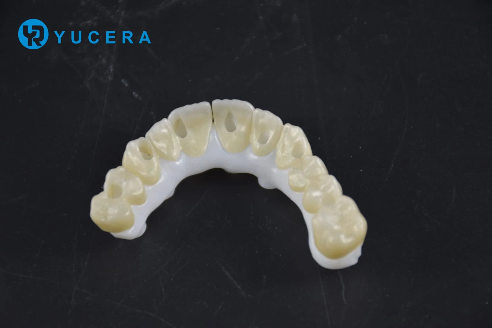 Yucera Lab gigi Cad Cam 98 sistem terbuka zirkonium keramik 3D Plus Zirconia Dental Block