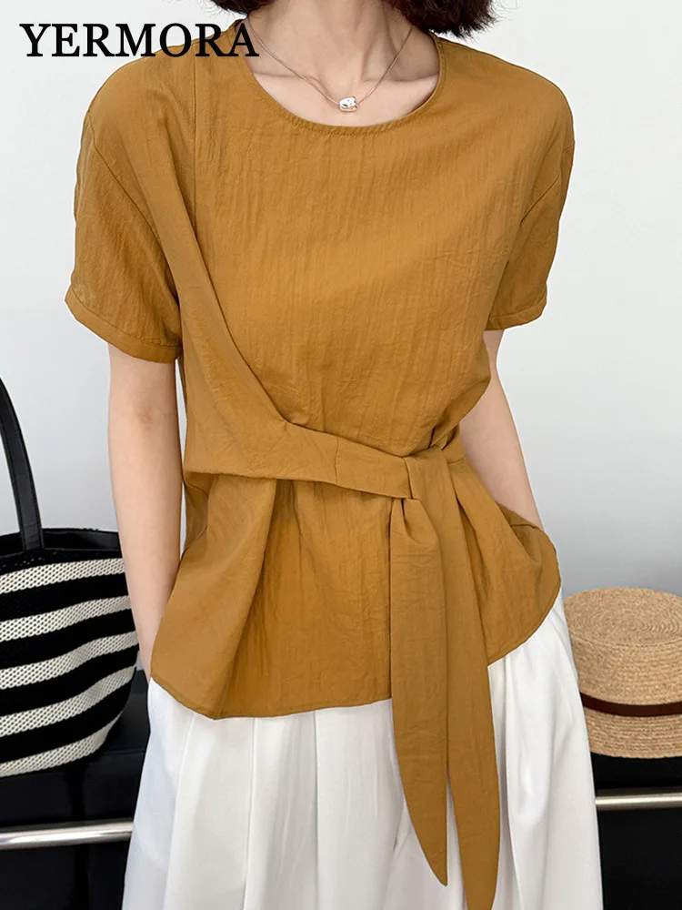 

YERMORA Хаки Асимметричная повязка Тонкая повседневная блузка с вырезом и коротким рукавом Свободная новая женская рубашка Fashion Tide Весна Лето 2025
