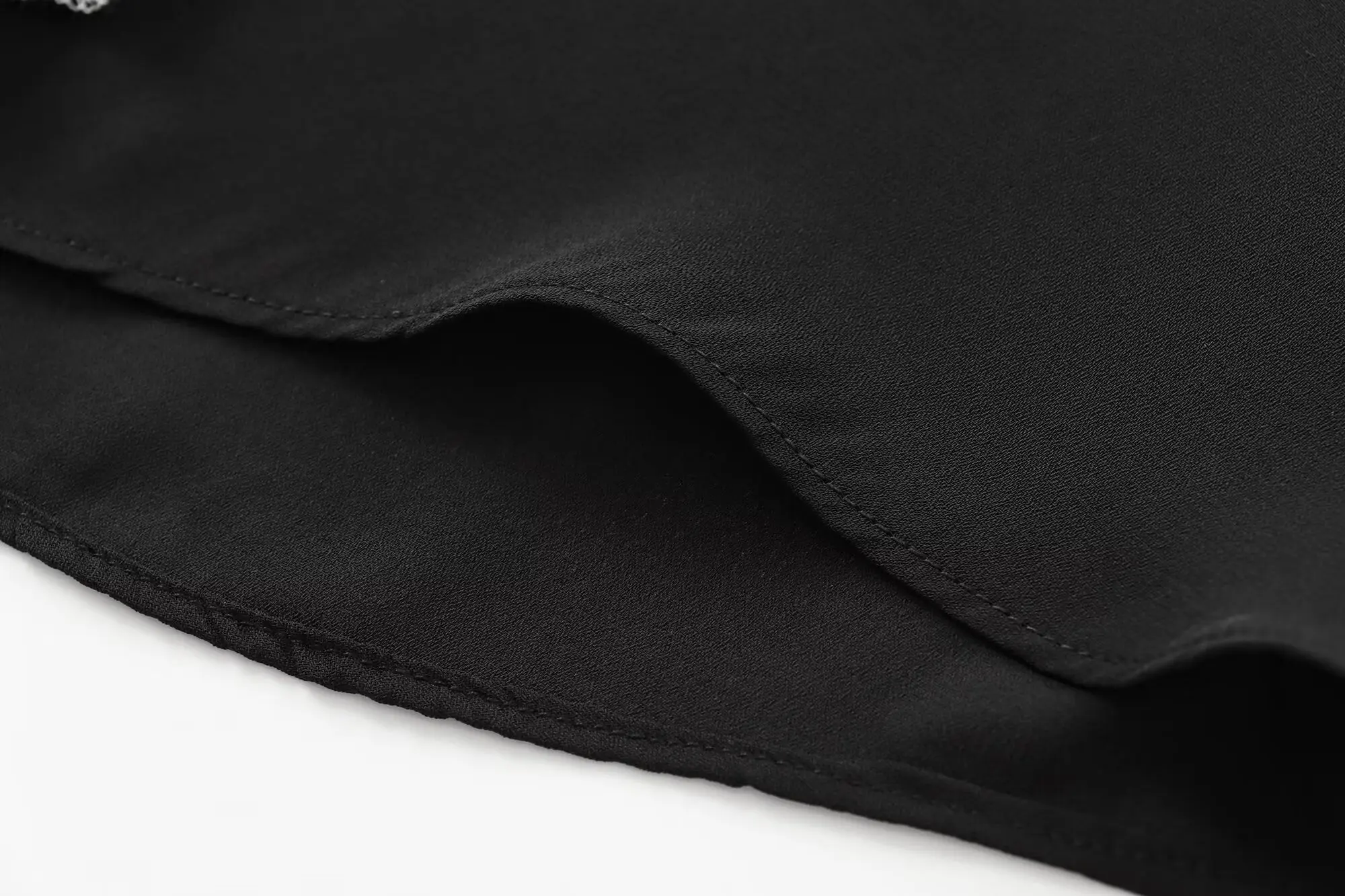 Jenny&Dave Minimalist White Border Black Shirt Color Blocking Cascading Ruffles Casual shirt Blouse Women Pullover Tops