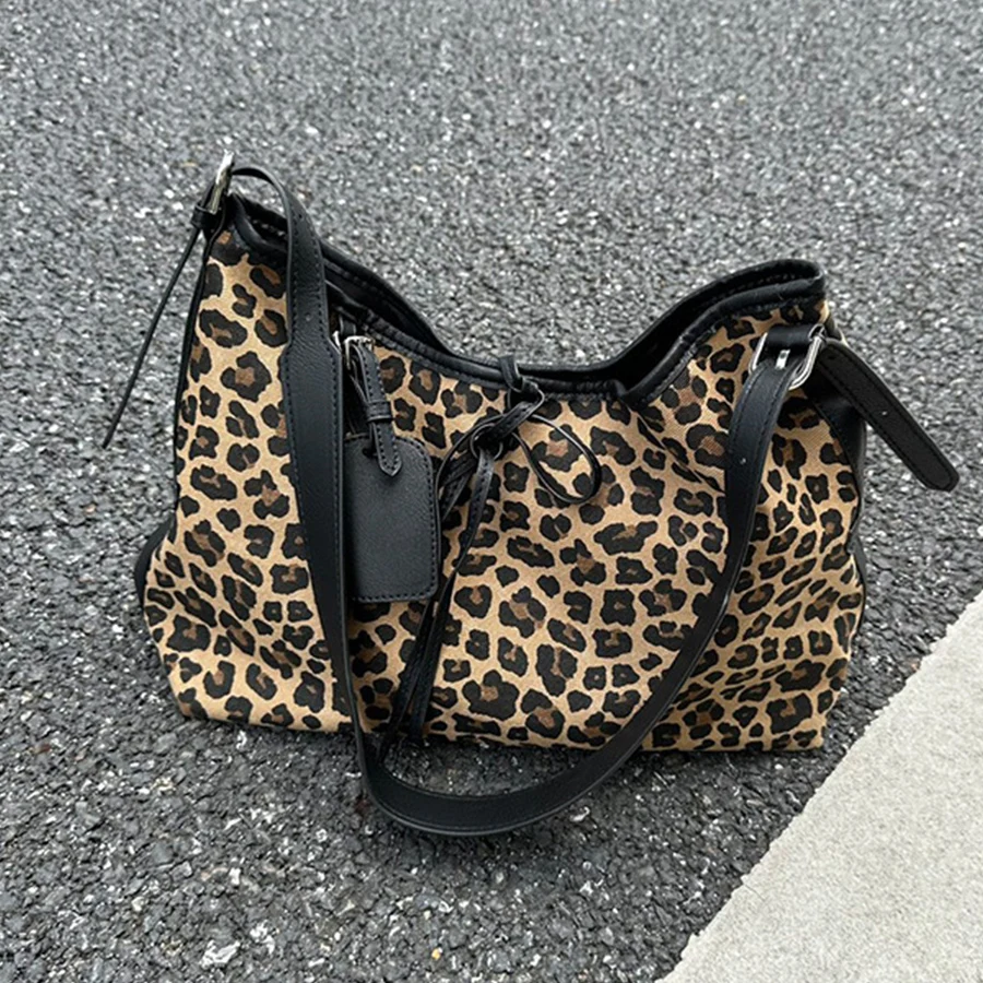 

Washed denim leopard print Tote bag retro fashion new autumn winter large-capacity single-shoulder underarm bag trendy handbags