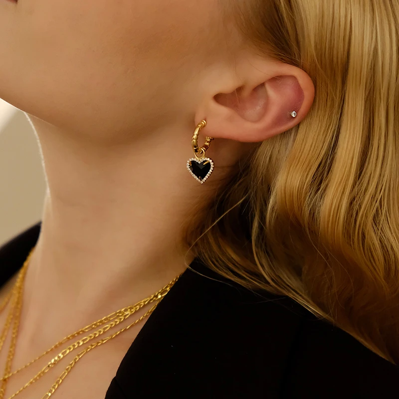 

Brass With 18K Gold Black Stone Heart Dropping Earrings Women Jewelry Punk Party Gown Runway Rare Korean Japan Boho Hiphop