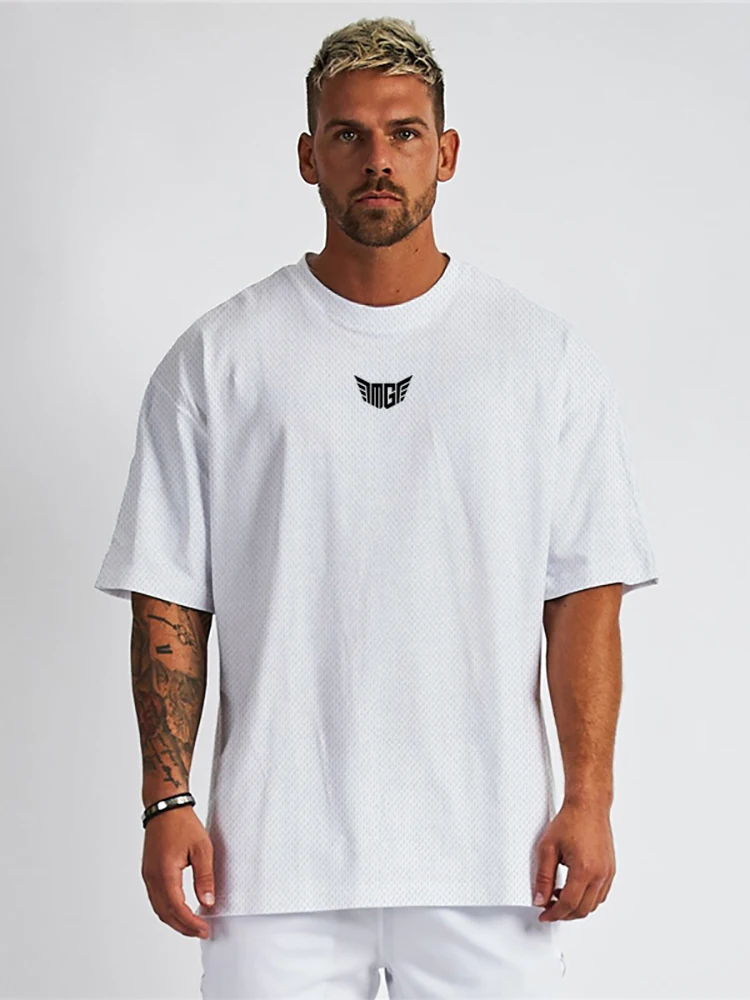 

Mens Oversized Running T-shirt Summer Mesh Quick Dry Loose Sportswear Bodybuilding Fitness Breathable O-neck Half Sleeve T Shirt