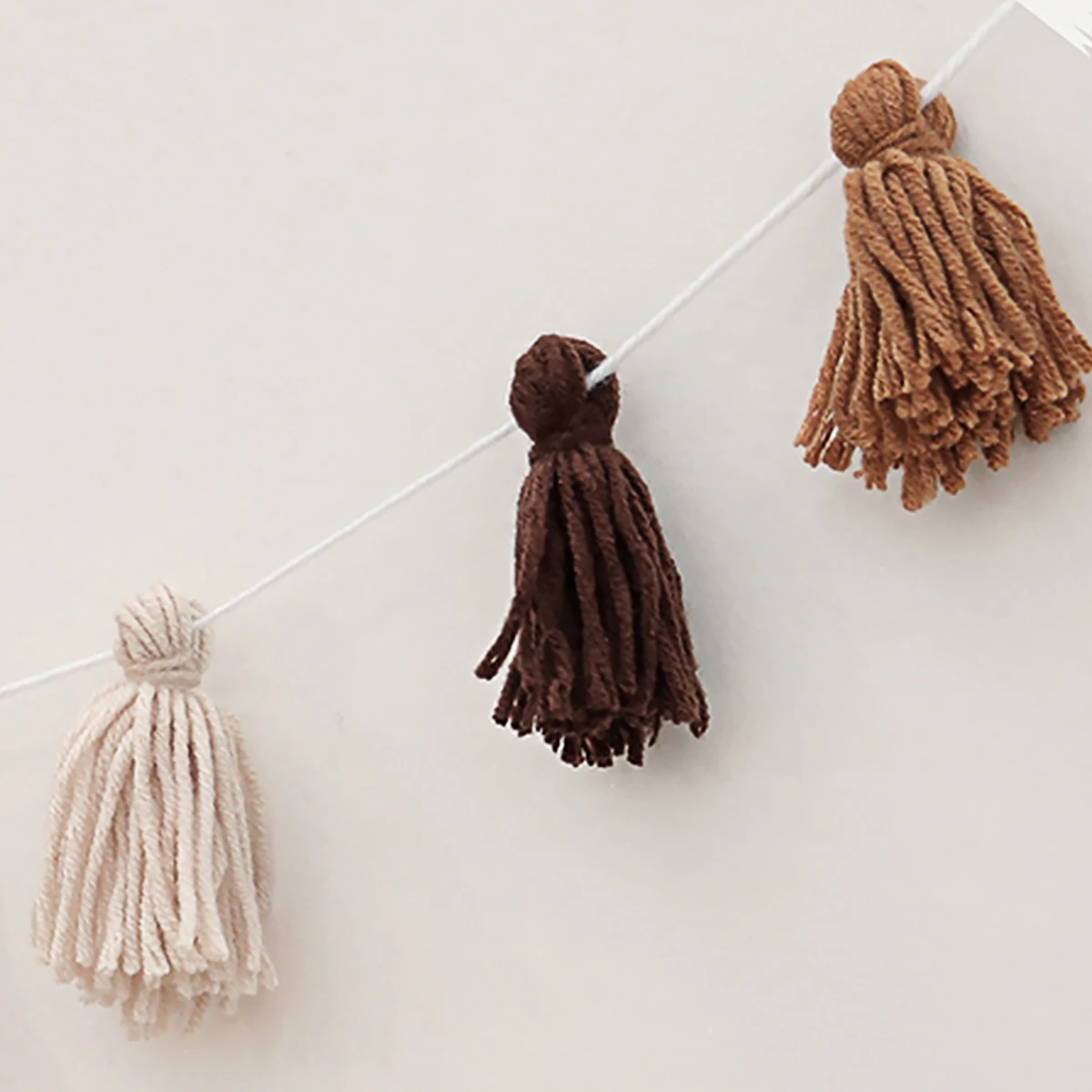 1pc Wool tassel hair ball flag birthday party supplies1pc Wool tassel hair ball flag birthday party supplies