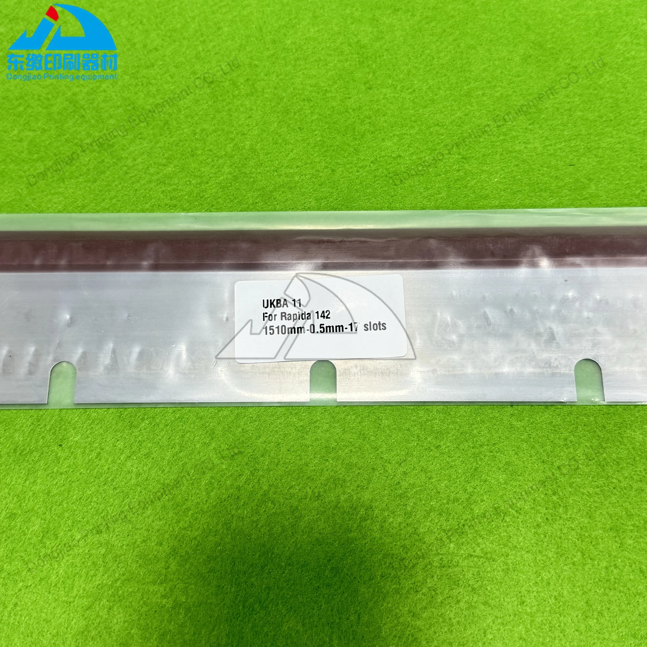 

Wash up Blade for KBA Rapida 142 1510mm-0.5mm-17slots Ink Clean Knife Wash Scraper Good Quality Wash up Blade 1510mm 17 Slots