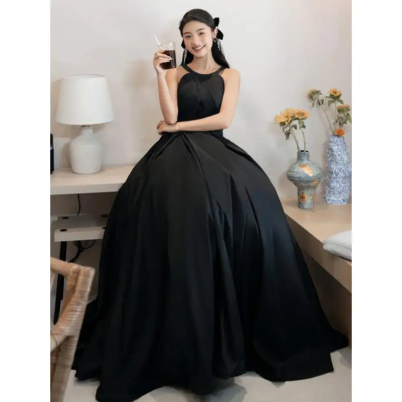 French Wedding Dress Satin Simple High-end Hanging Neck Sleeveless Ball Fluffy Skirt Studio Themed Evening Gown  Customized