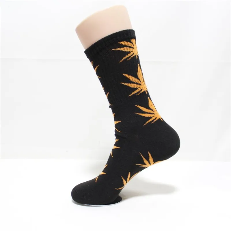 Street Style Men Skateboard Cotton Socks 10 Pairs/Set Colorful Maple Leaf Men\'s High Knee Weed Long Socks