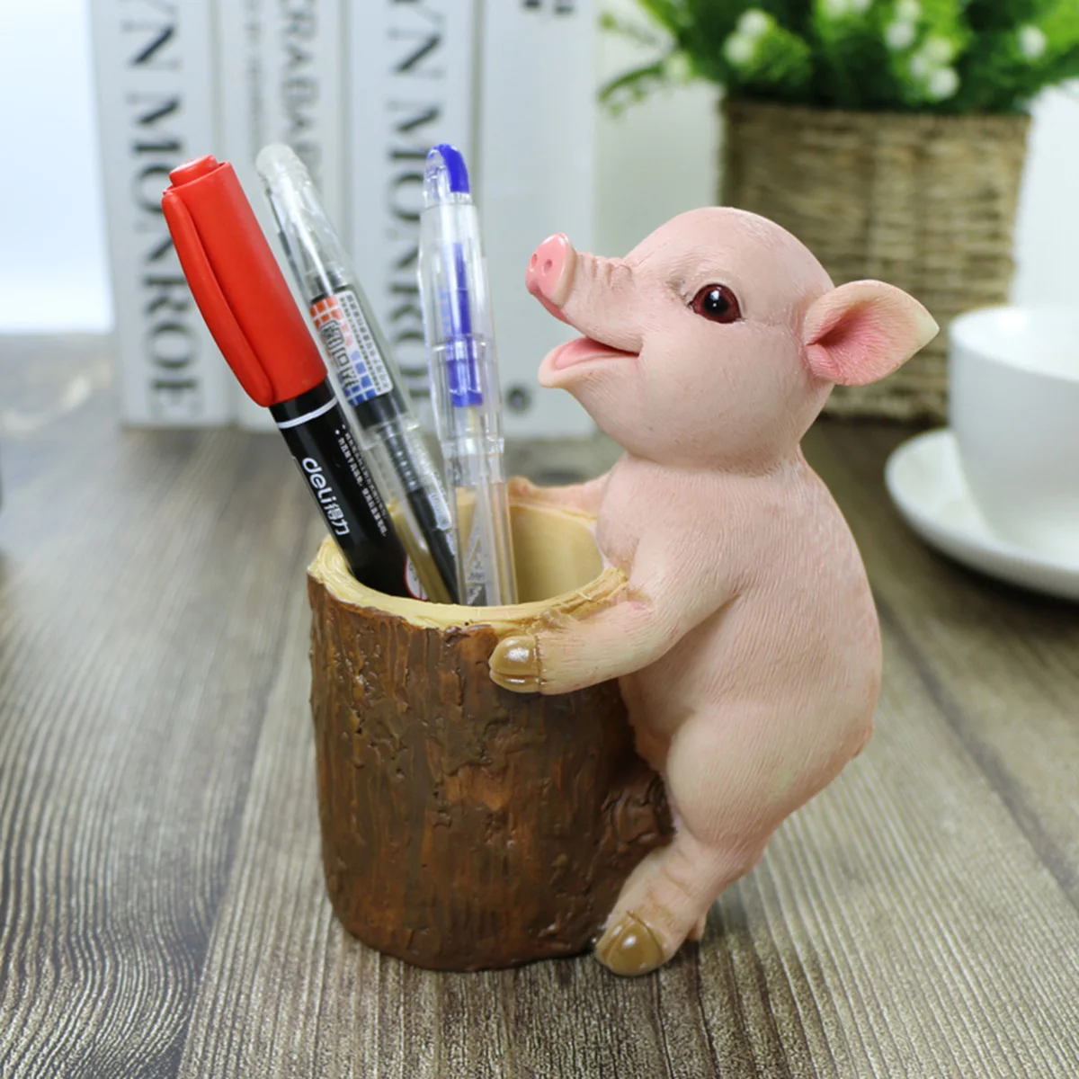 

Pig Koala Pen Holder - Cute Resin Desktop Organizer for Office & Home, Decor Creative Gift, Funny Stationery Stand (1PC)