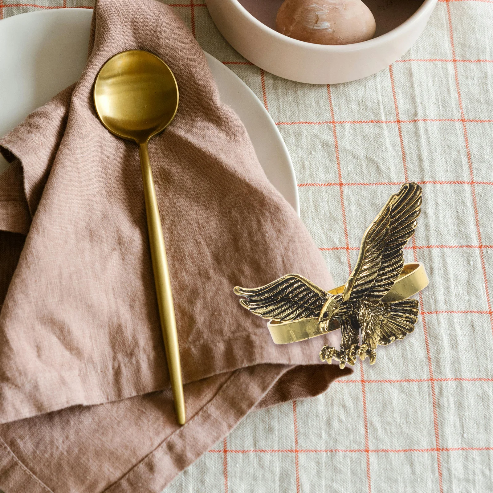 

4pcs Napkin Rings Retro Metal Dining Napkin Holder Wedding Table Decoration Rings For Napkins Serviette Ring