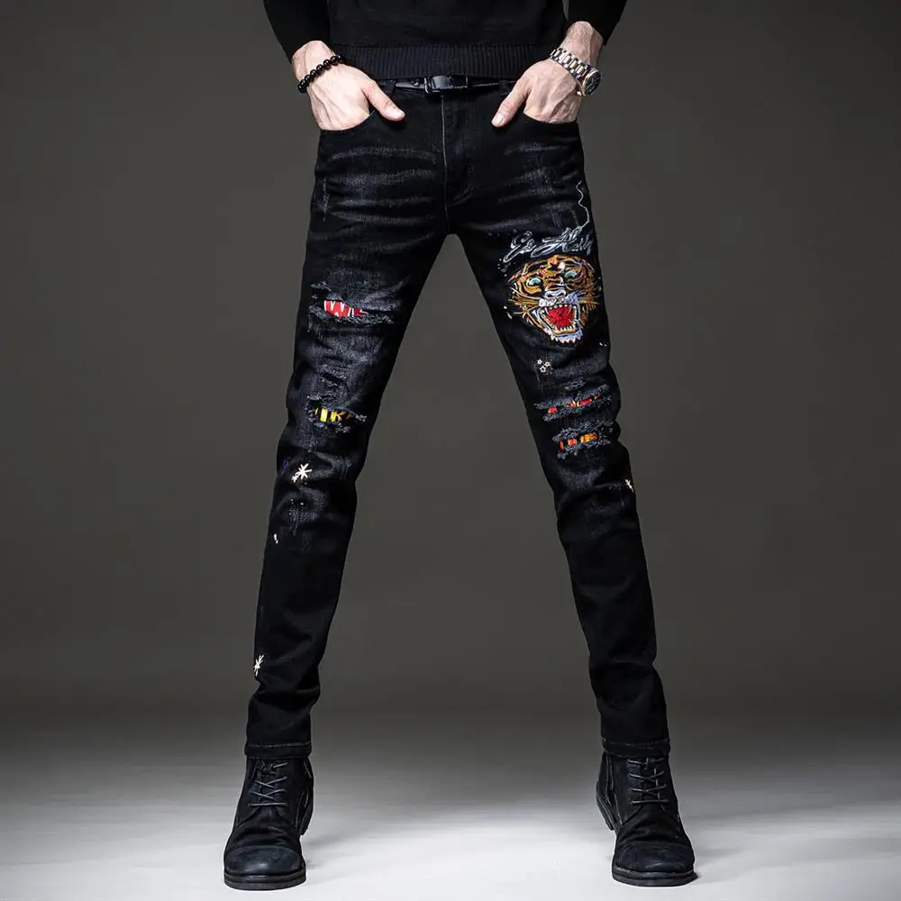 Luxury Casual Pants for Men 2023 New Summer Korean Designer Men's Jeans Slim Tiger Embroidered Harajuku Fashion Casual Trousers