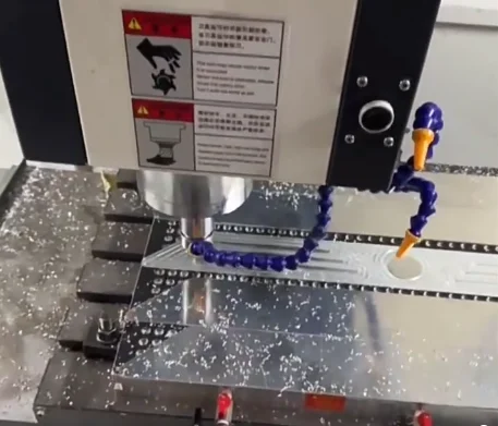 

Ультра большая пористая вакуумная присоска, промышленная платформа с ЧПУ без уплотнительной ленты, сильный всасывающий центр, приспособление