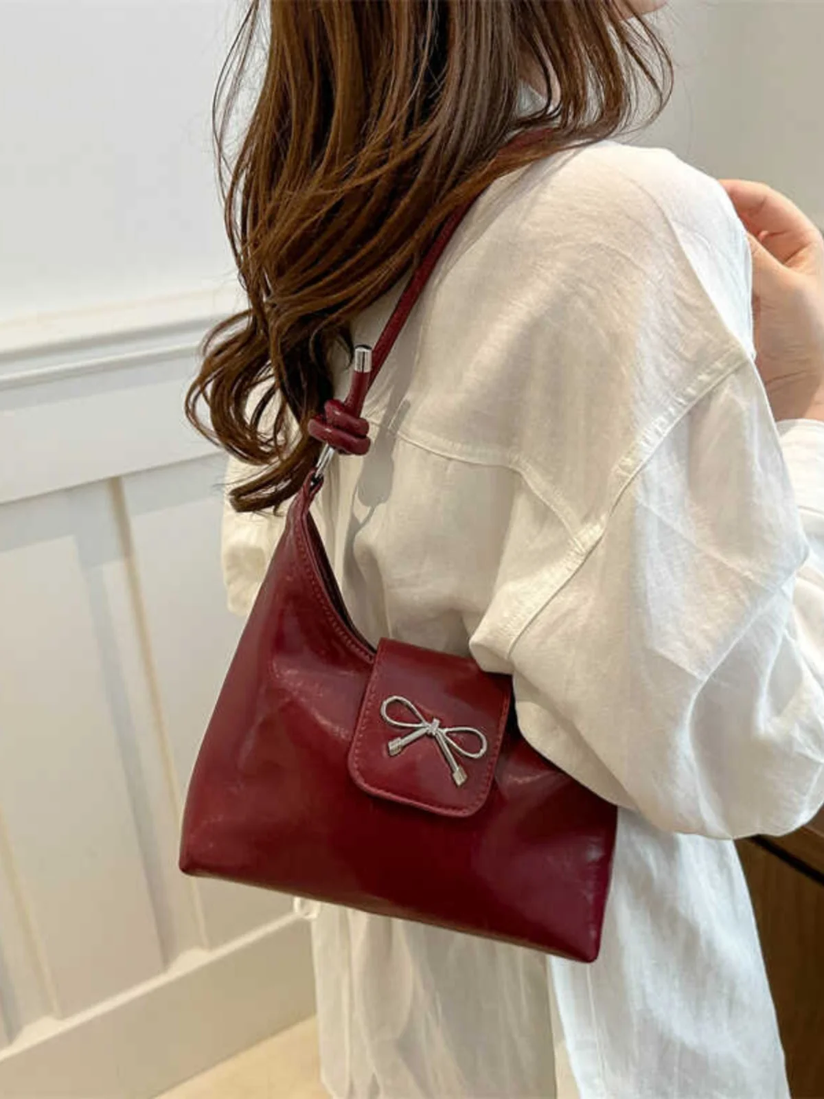 Red Women's Crossbody Bag Underarm Fashion Trend 2024 New Handbag Versatile Single Shoulder Satchel Bag  Knot Element