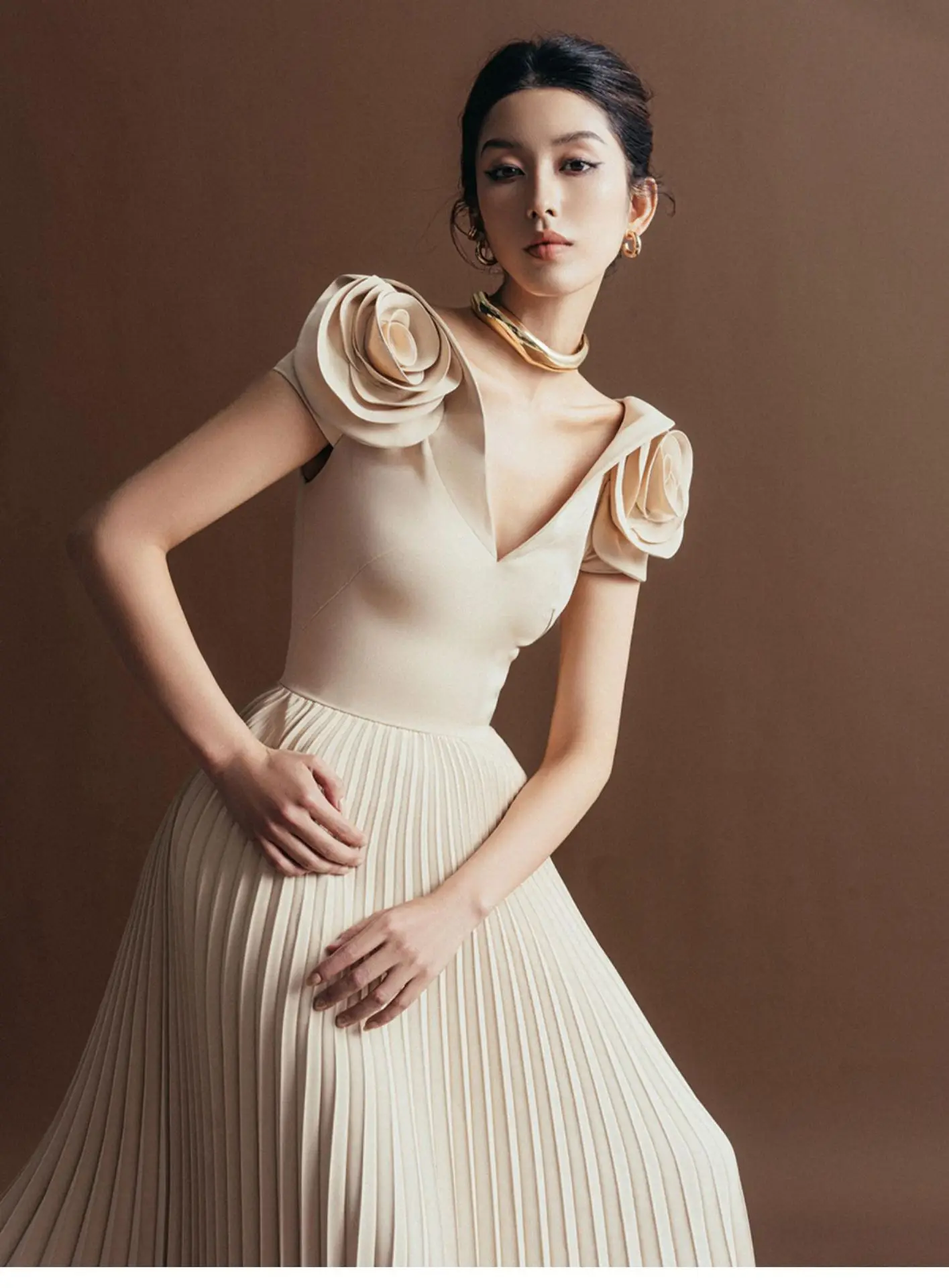 

Retro Sle Artistic Flower oulder V-Ne Slim Fit Pleated Dr Ele High Waist ort Sve Zipper Closure Women's Dr