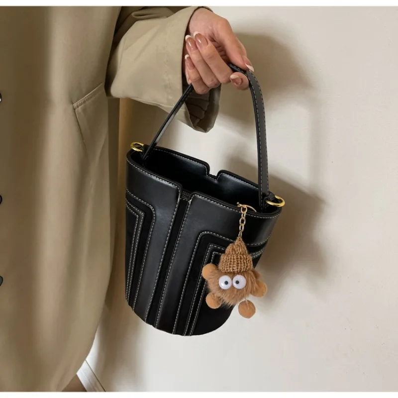 

New High-end Single-shoulder Crossbody Bag for Women Versatile Autumn Hand-held Bucket Bag High Quality Designer Handbags Bolsa
