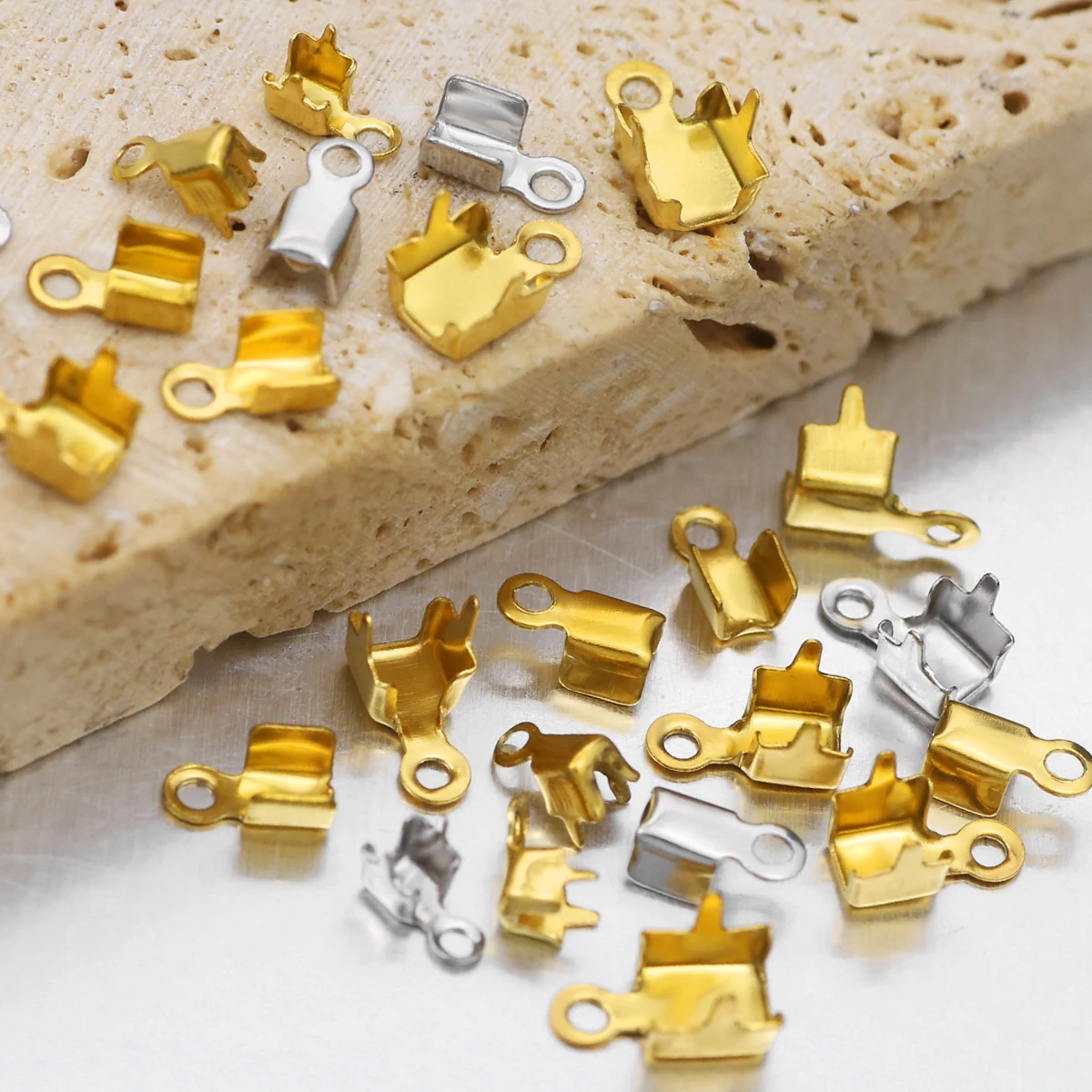 

50pcs Stainless Steel Crimp End Caps Cove Clasps String Ribbon Leather Fold Clip Fastener Beads Connector for Jewelry Making DIY