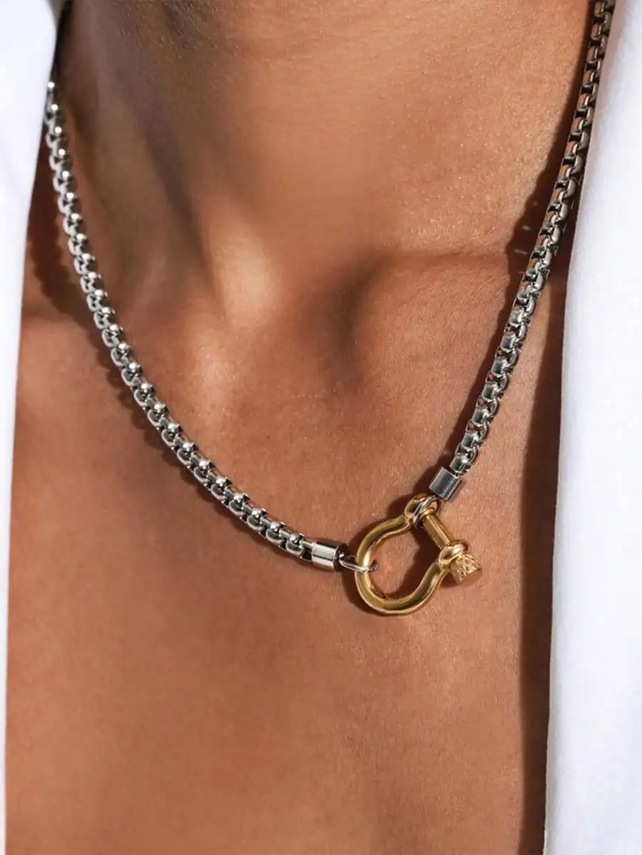 

Stainless Steel Box Chain Necklace With Thick Clasp Pendant For Women